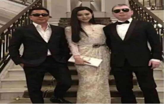 娱乐界最佳吃瓜达人,她如何成为娱乐圈风向标  第3张